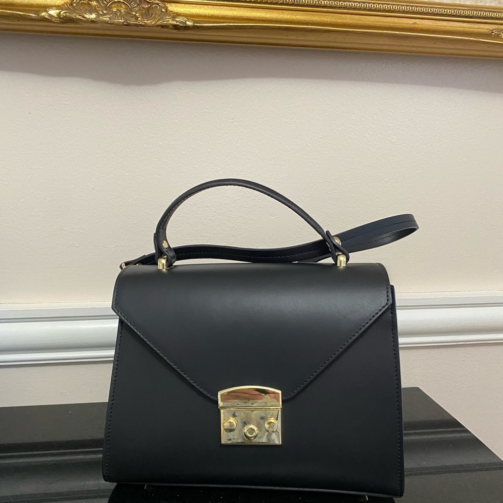 Camelia Roma leather shoulder Black handbag